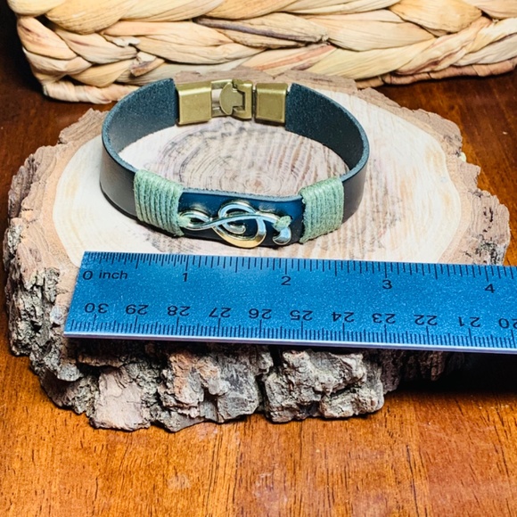 🎼HOST PICK🎼 Treble Clef Black Leather and Moss Green Cord Bracelet, with Brass - Picture 11 of 13